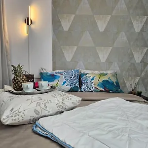 Kiwi Apart-hotel 1br Wi-fi Free - Close To Old Town - Cozy Location - Shorter Or Longer - R&m Boutique Bucureşti