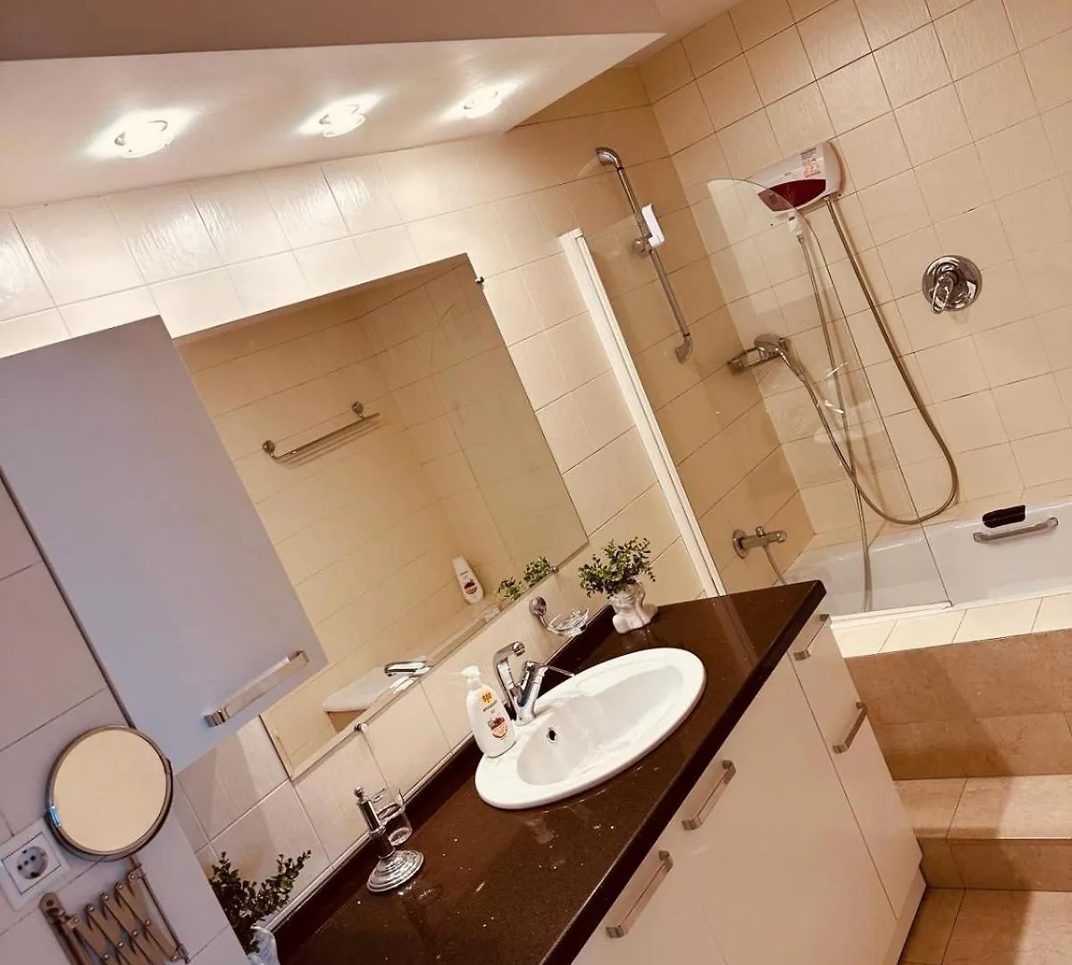 Top Home Residence Unirii Center Bucureşti 0*,